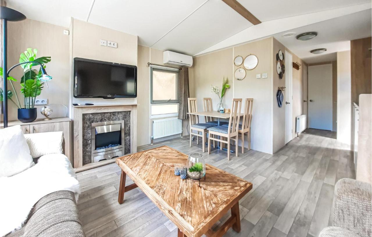 3 Bedroom Beautiful Home In Heinkenszand Экстерьер фото